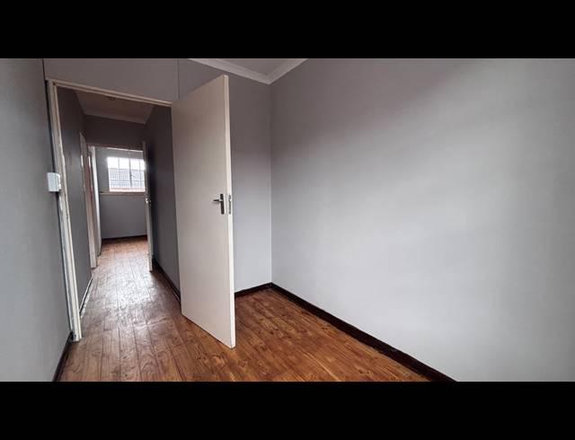 5 BEDROOM HOUSE TO LET IN STONEHENGE